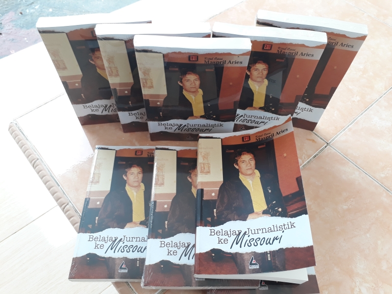 Buku "Belajar Jurnalistik ke Missouri"
