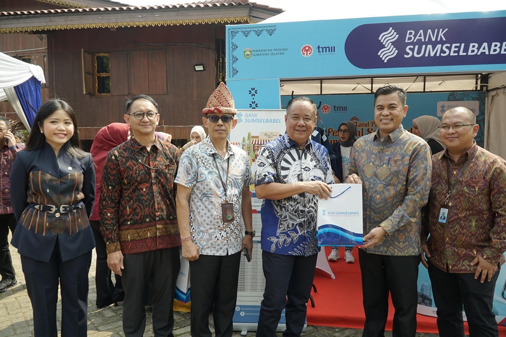 ad4c7fae-364c-4479-bc21-8f9a566ab2e0